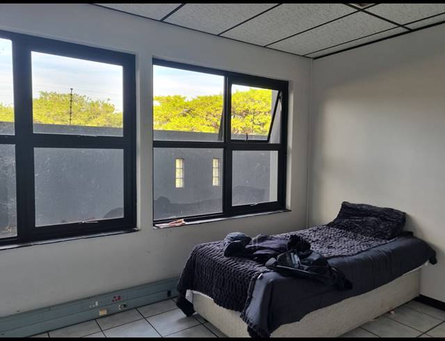 110M² OFFICE TO LET IN SONHEUWEL